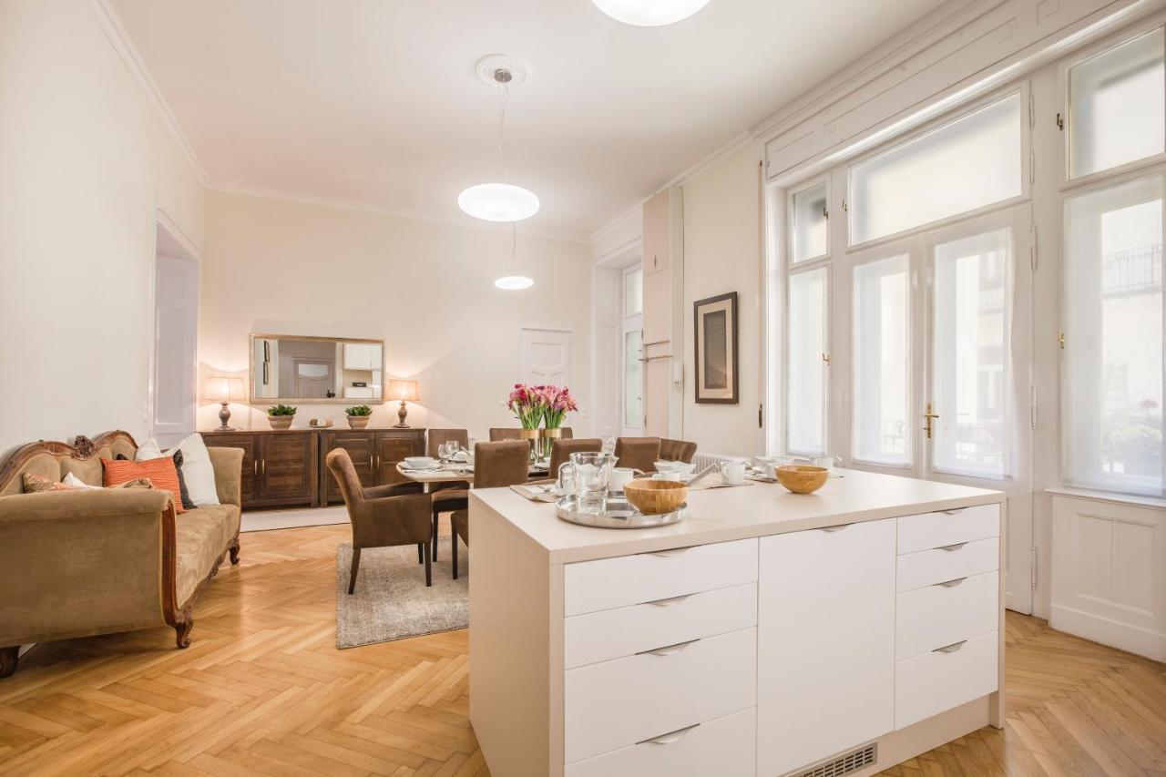 MODERNIZED Unique Huge Central Apartment On 135sqm Budapest Extérieur photo